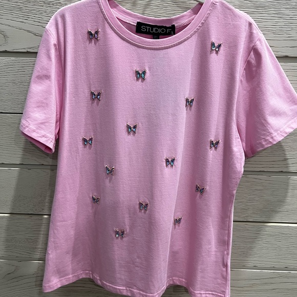 Glamour os T-Shirt whit luxury butterflies in crystals. - Picture 5 of 6